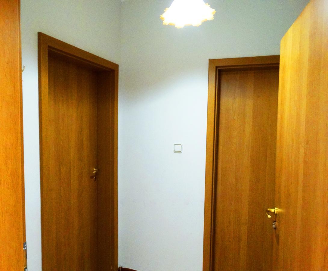 Guest House Misha Petrevene Ngoại thất bức ảnh
