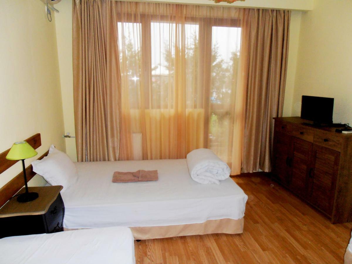 Guest House Misha Petrevene Ngoại thất bức ảnh